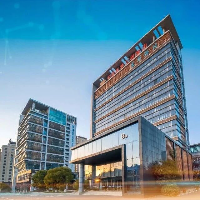 神华榆林煤炭综合利用项目首个 EPC 标段候选人公示 —— 东华科技报价居首