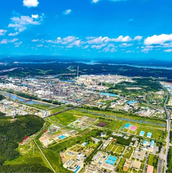 新建乙烯裂解炉一次投油成功，乙烯扩能至95万吨